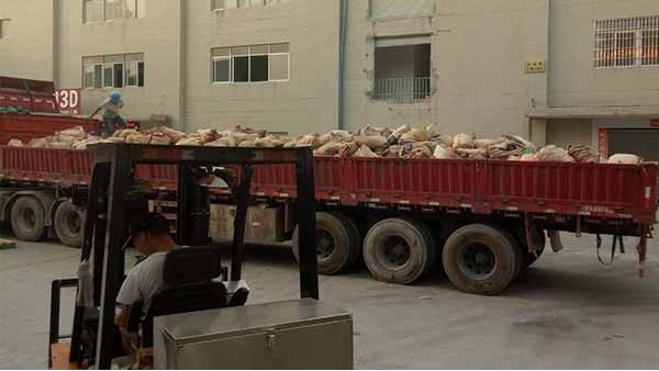 38℃高温下——东莞联开金属开元(中国)废铜30吨